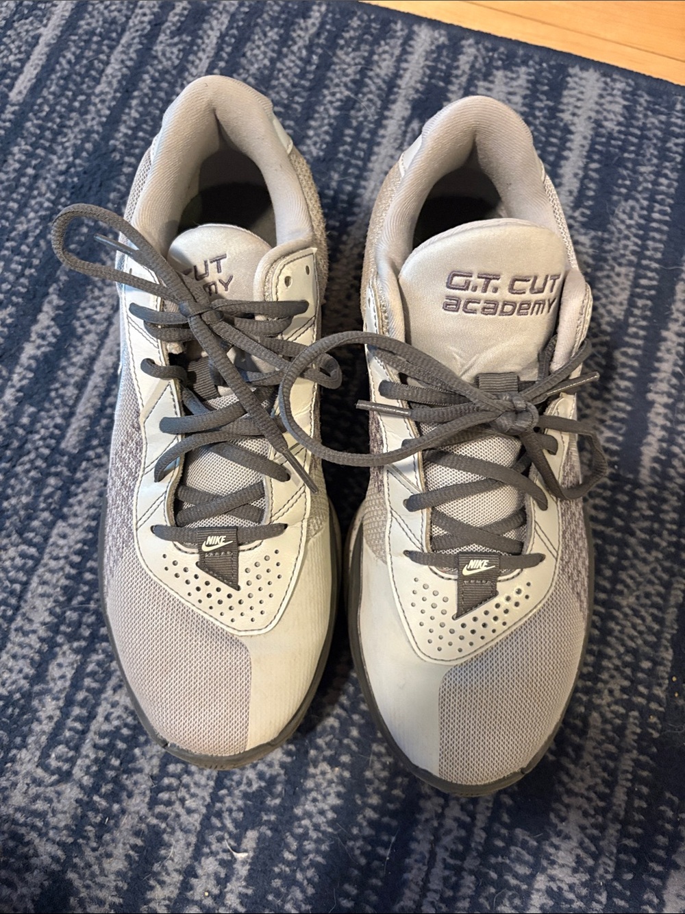 Nike Men’s G.T. Cut Academy Athletic Basketball shoes - Light Gray - Size 10